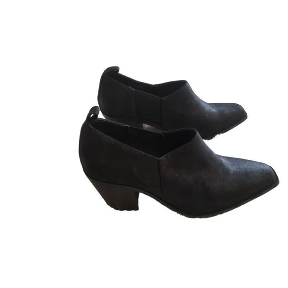Chinese Laundry Black Chic Suede Heels - Picture 1 of 5